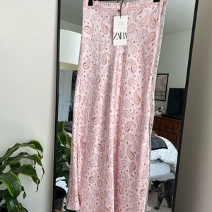 Pink paisley midi skirt